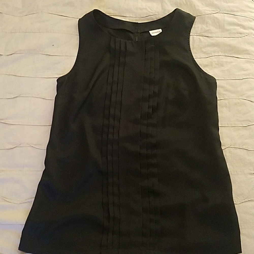 Black, sleeveles blouse
